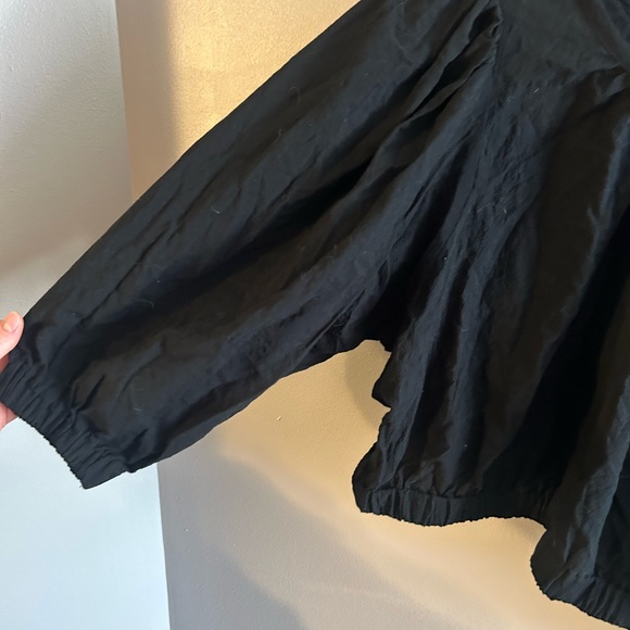 NWT a new day black balloon sleeve top banded at waist. - Picture 5 of 6